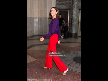 alt="Zoey Deutch"