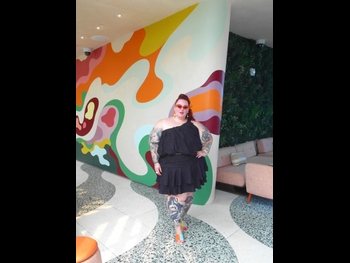  alt="Tess Holliday"