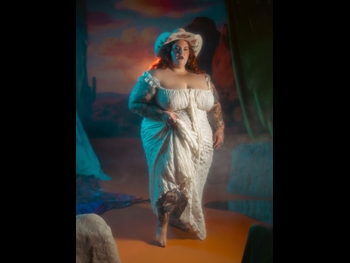  alt="Tess Holliday"