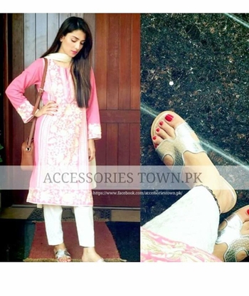 Ayeza Khan