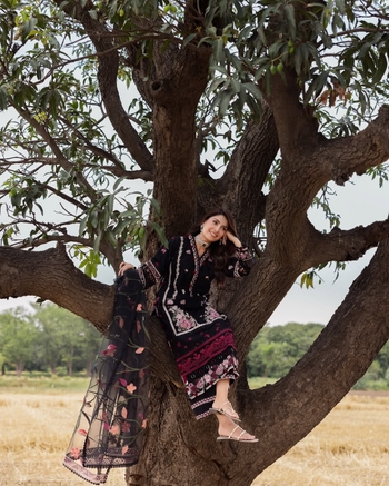 Ayeza Khan