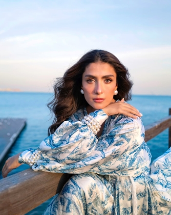 Ayeza Khan
