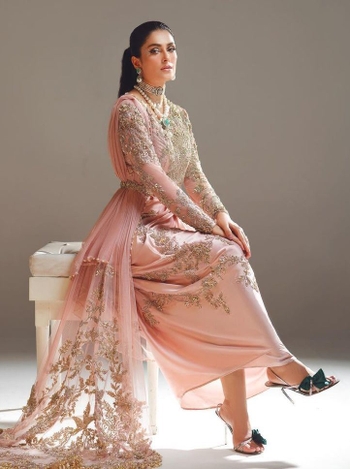 Ayeza Khan