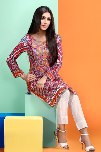 Ayeza Khan