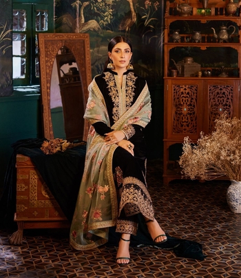 Ayeza Khan