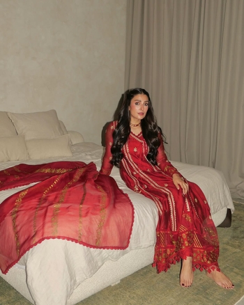 Ayeza Khan
