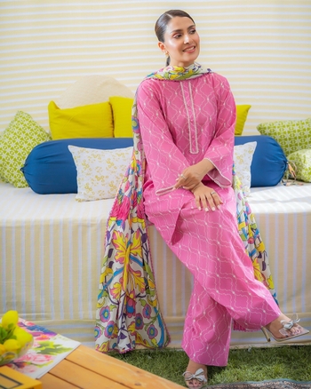Ayeza Khan