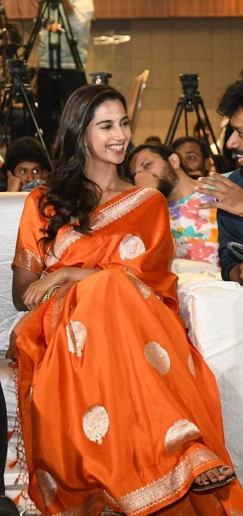 Meenakshii Chaudhary