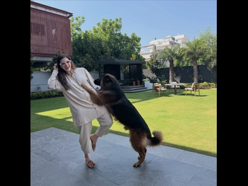  alt="Mehreen Pirzada"