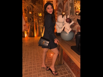  alt="Mehreen Pirzada"