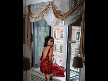  alt="Shriya Saran"