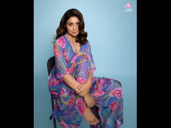  alt="Shriya Saran"