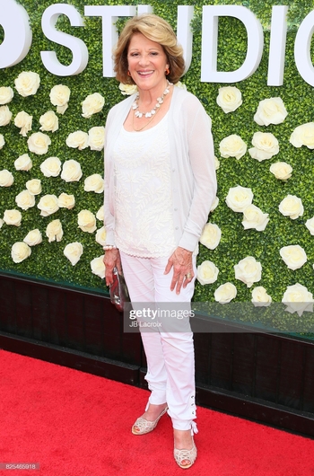 Linda Lavin