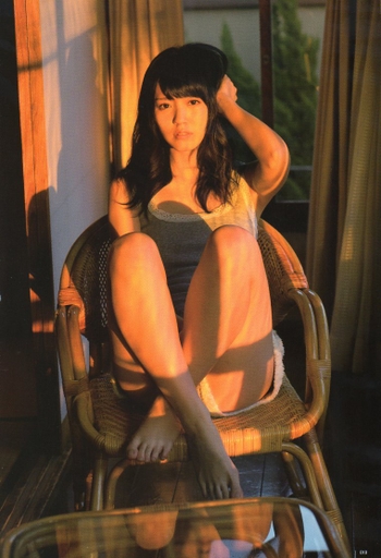 Airi Suzuki