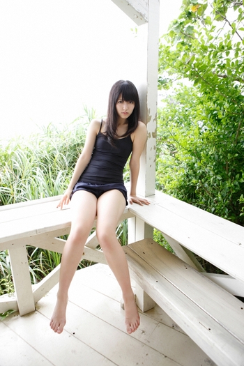 Airi Suzuki