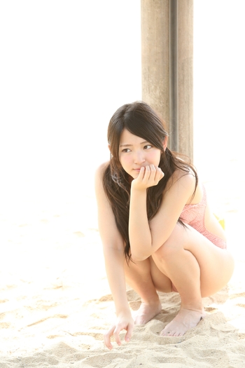 Airi Suzuki