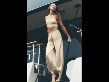  alt="Behati Prinsloo"