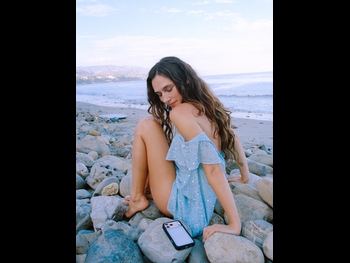  alt="Devon Lee Carlson"