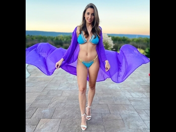  alt="Christina Khalil"