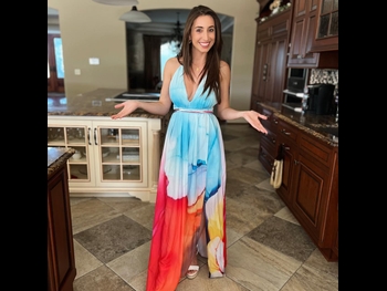  alt="Christina Khalil"