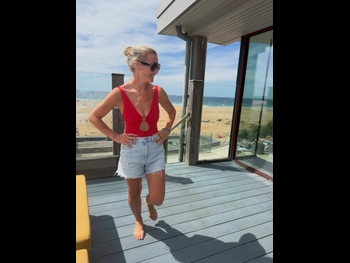  alt="Helen Skelton"