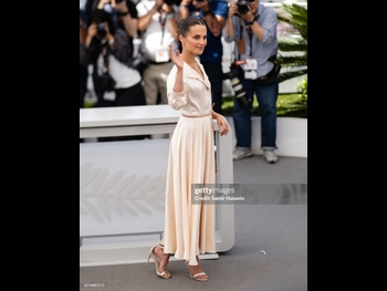  alt="Alicia Vikander"