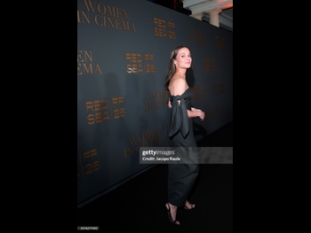  alt="Alicia Vikander"