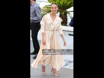  alt="Alicia Vikander"