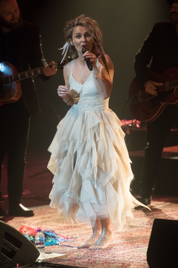 Clare Bowen