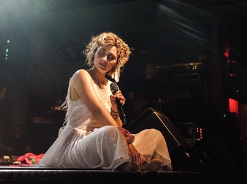 Clare Bowen