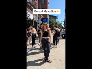  alt="Chloe Fineman"