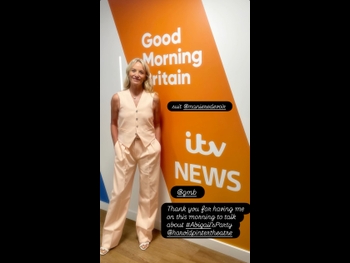  alt="Tamzin Outhwaite"