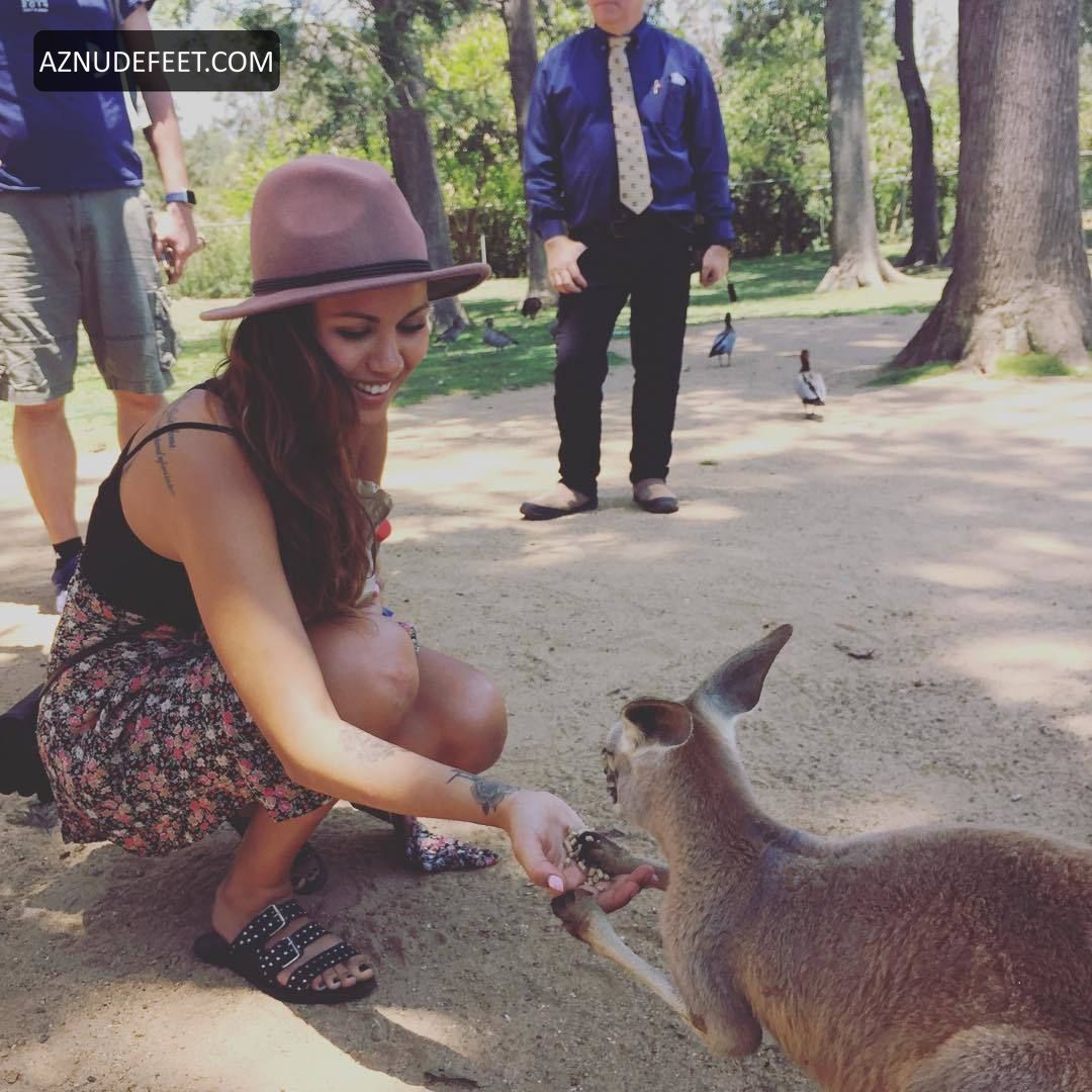 OLIVIA OLSON Feet - AZNudeFeet