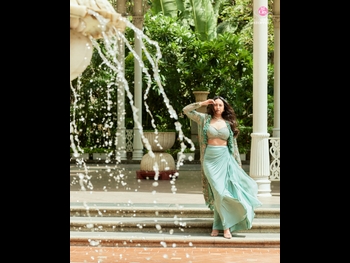  alt="Sonakshi Sinha"