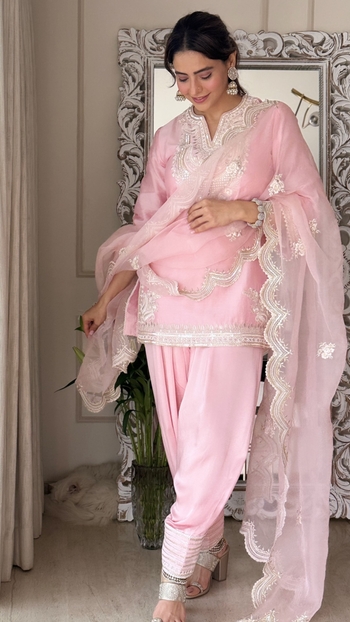 Aamna Sharif