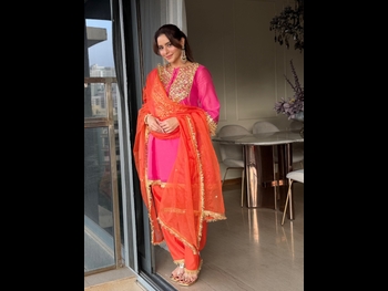  alt="Aamna Sharif"