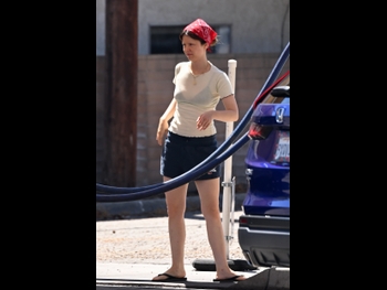  alt="Mia Goth"