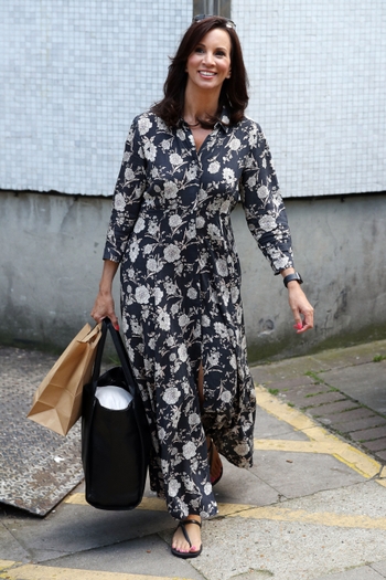 Andrea McLean (II)