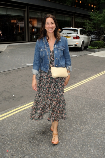 Andrea McLean (II)