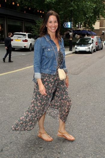 Andrea McLean (II)