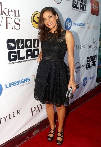 Constance Marie (I)