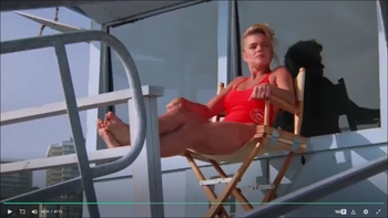 Erika Eleniak