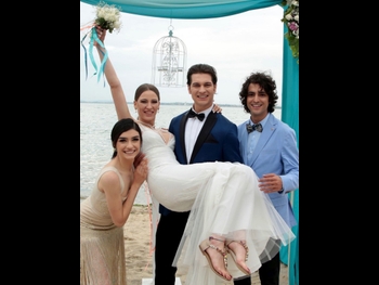  alt="Serenay Sarikaya"