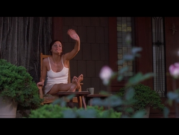  alt="Maggie Gyllenhaal"