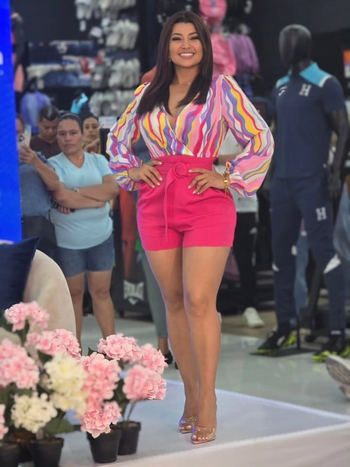 Milagros Flores