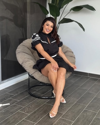 Milagros Flores