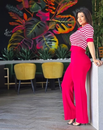 Milagros Flores