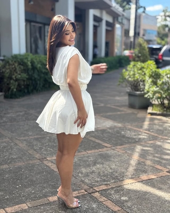 Milagros Flores