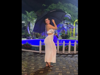  alt="Milagros Flores"