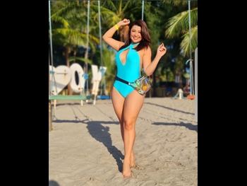  alt="Milagros Flores"